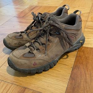 Vasque leather low hiking shoes